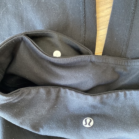 Lululemon crop - Picture 3 of 3